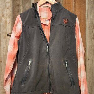 4 pc Ariat/Wrangler Gray & Salmon/Orange Western Set